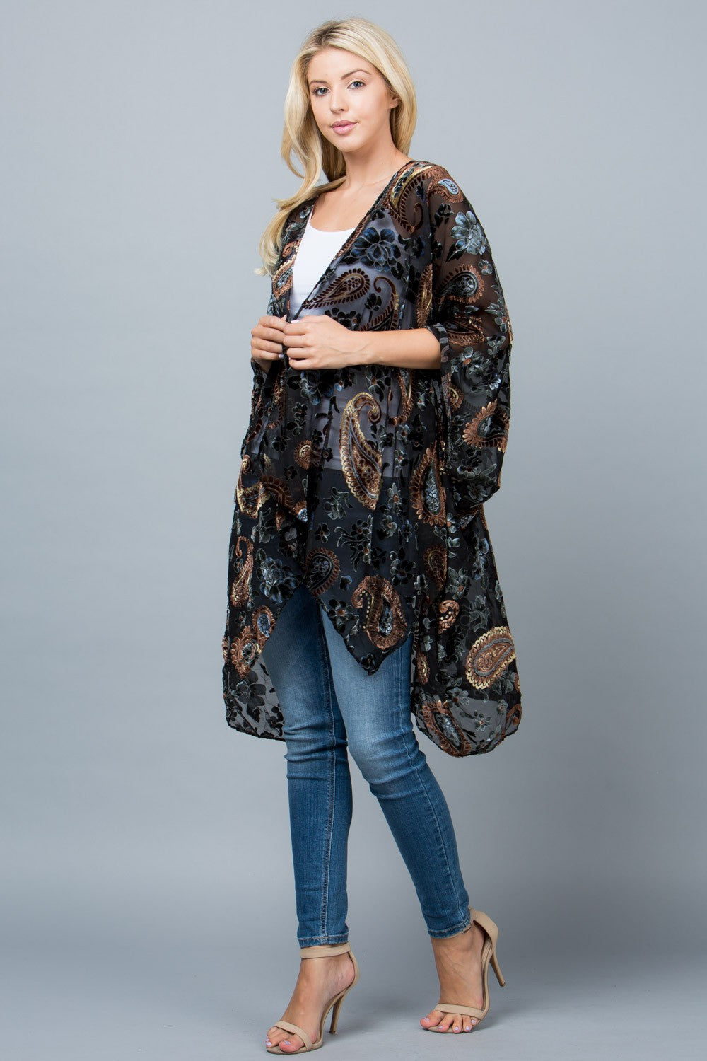 Paisley Pint Velvet Kimono