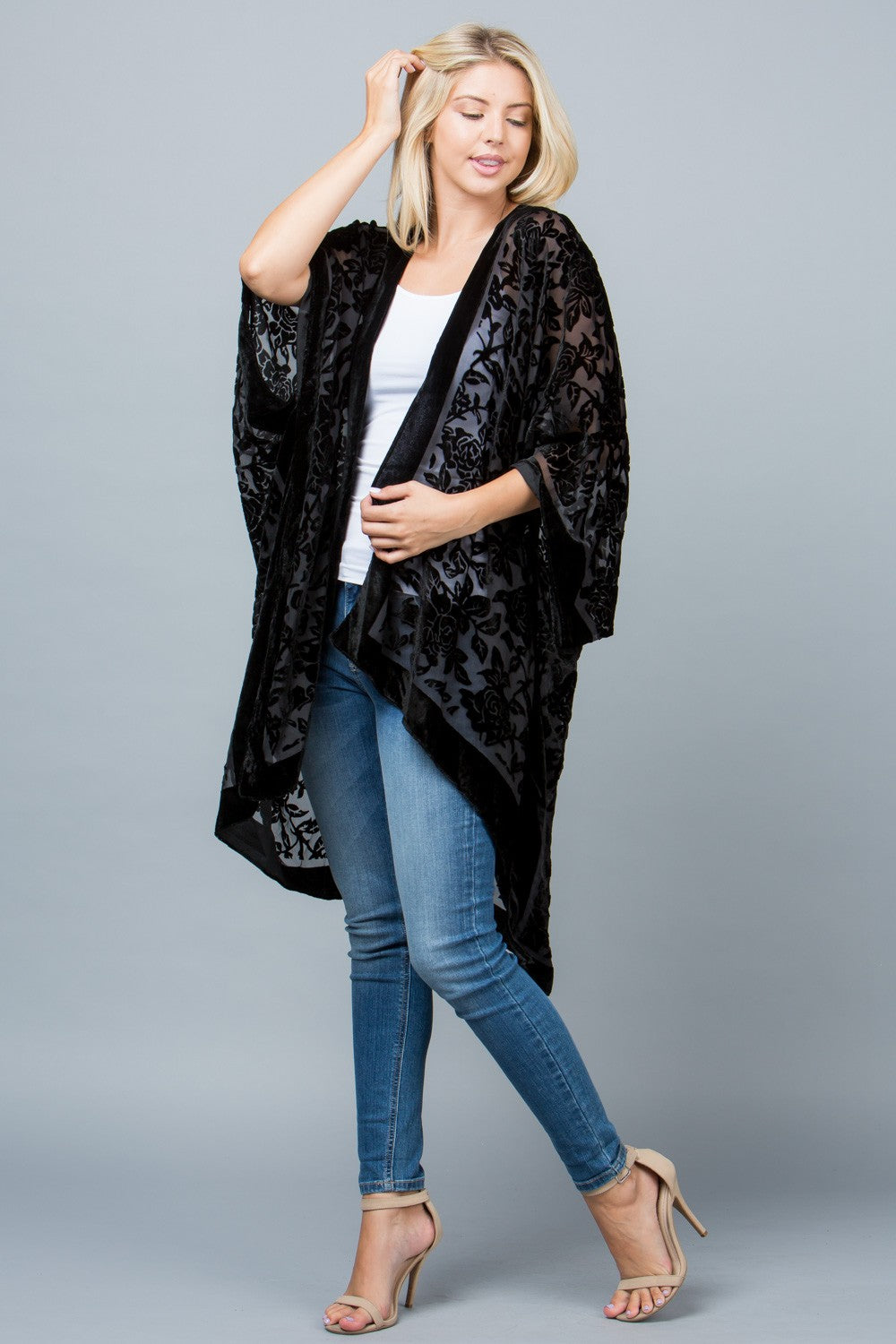 FLORAL VELVET KIMONO