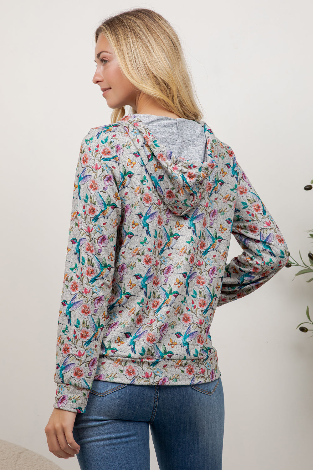 Colorful Humming Bird Print Pullover Hoodie