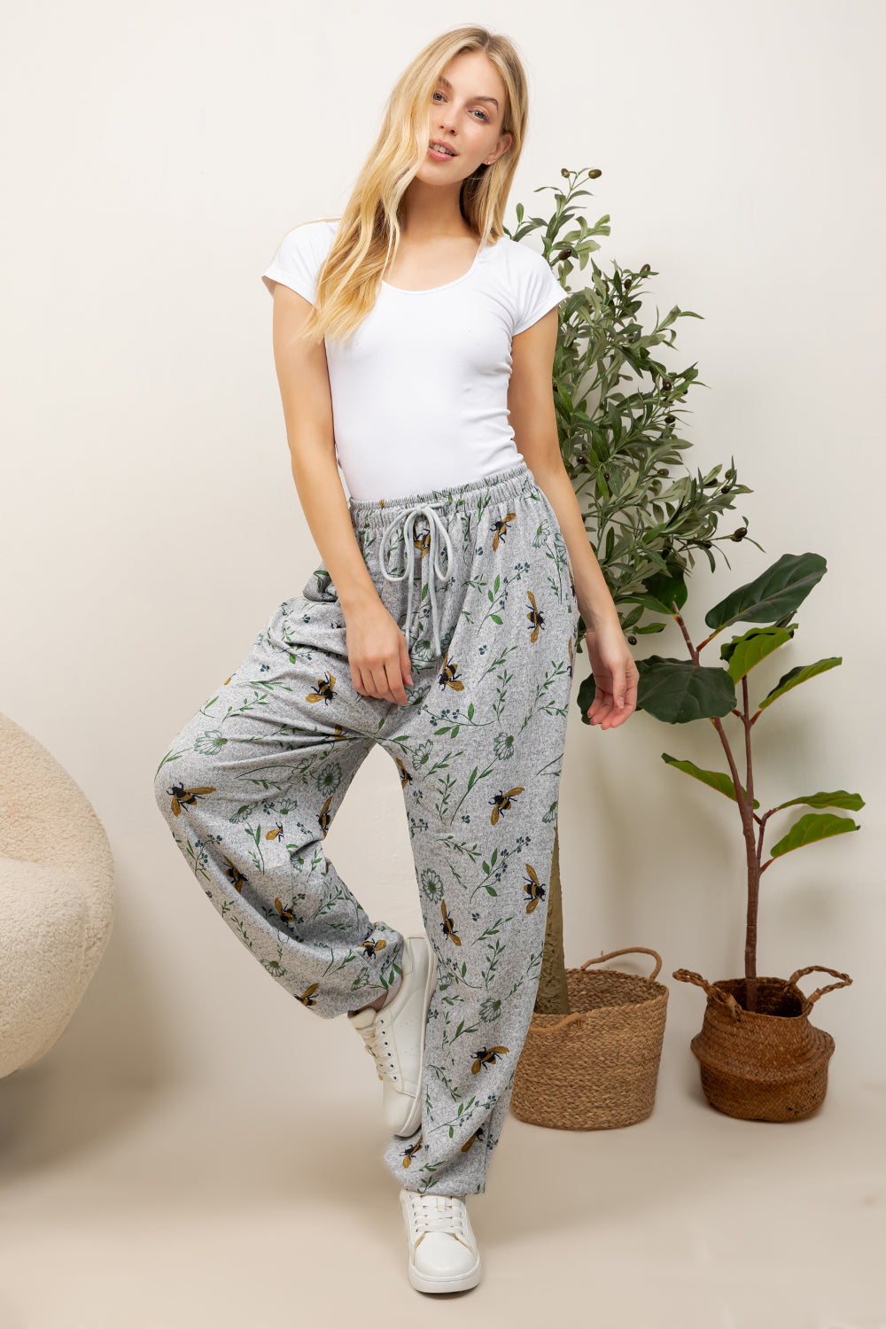 Floral Bee Jogger Pant