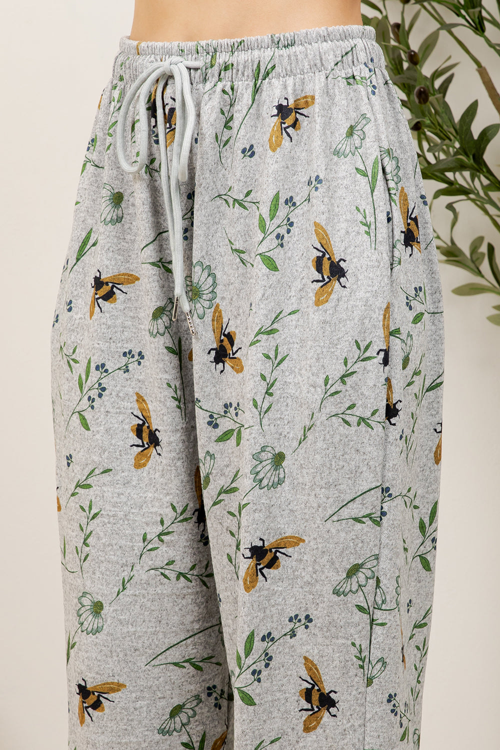 Floral Bee Jogger Pant